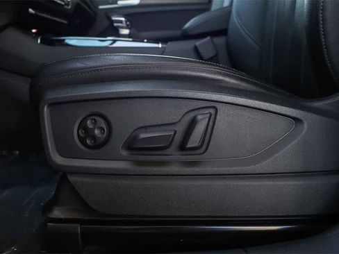 Used 2022 Audi Q5 2.0T Premium w/ Convenience Package image 21