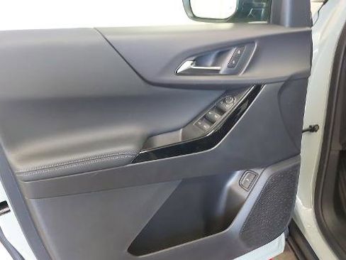 New 2026 Chevrolet Equinox LT w/ Convenience Package II image 24