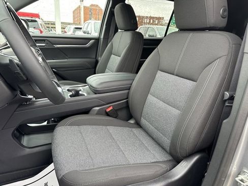 New 2025 GMC Acadia Elevation w/ Super Cruise Package image 12