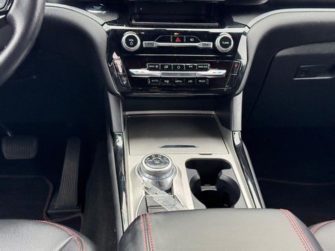 Used 2022 Ford Explorer ST-Line image 16
