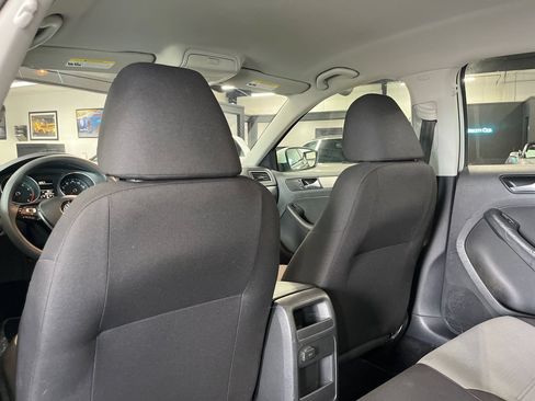 Used 2017 Volkswagen Jetta S FWD image 33