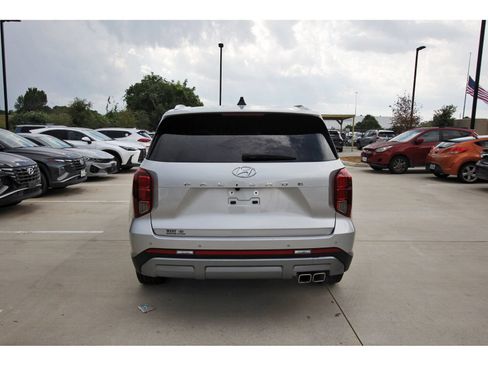 Certified 2025 Hyundai Palisade SEL FWD image 8