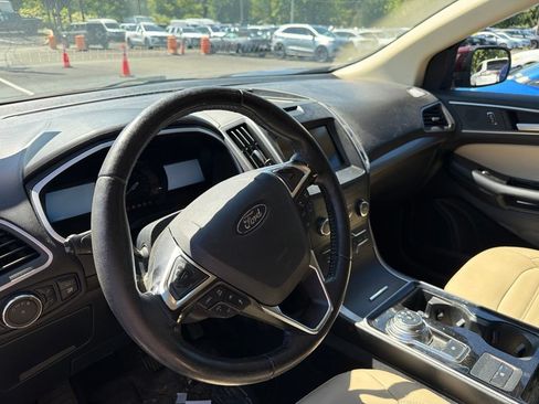 Used 2020 Ford Edge SEL w/ Convenience Package AWD/4WD image 10