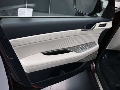 Used 2024 Hyundai Palisade Calligraphy image 12
