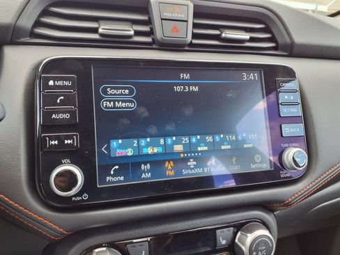 New 2025 Nissan Versa SR w/ Trunk Package image 21