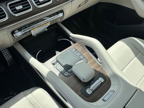 New 2026 Mercedes-Benz GLS 450 4MATIC image 34
