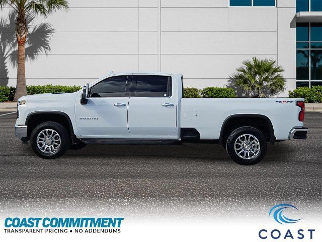 Certified 2025 Chevrolet Silverado 2500 LTZ w/ LTZ Convenience Package AWD/4WD image 9