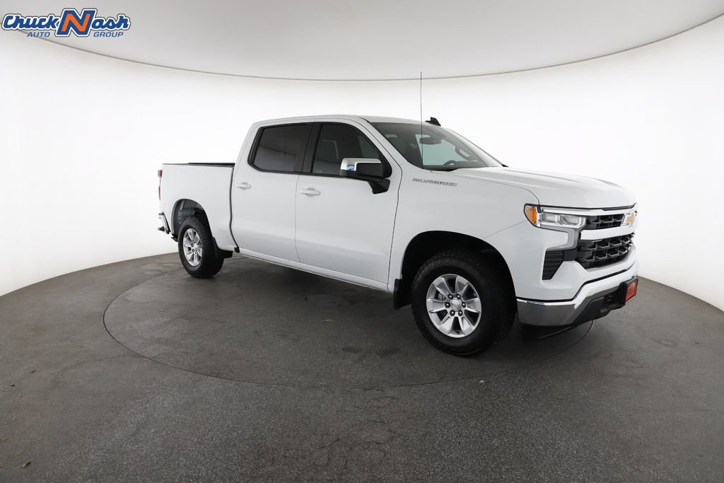 Used 2024 Chevrolet Silverado 1500 LT w/ Convenience Package II RWD image 2