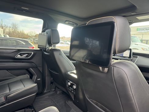 Used 2021 GMC Yukon SLT w/ SLT Luxury Plus Package image 19