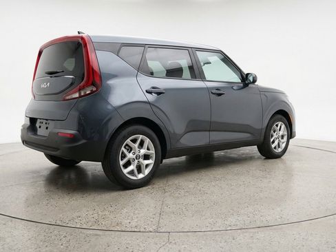 Used 2025 Kia Soul LX w/ LX Technology Package FWD image 9