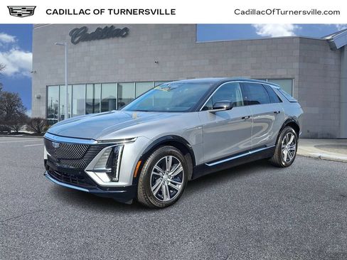 New 2026 Cadillac Lyriq Luxury w/ LPO, Floor Liner Package AWD/4WD image 1