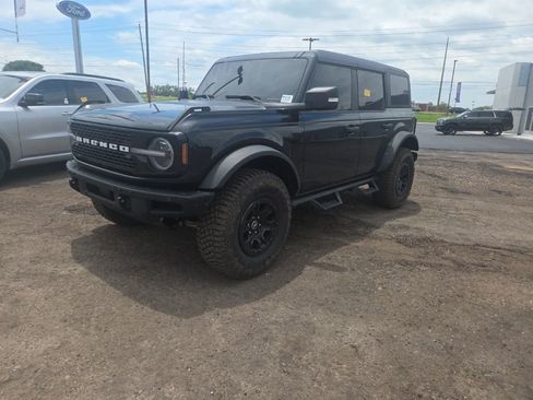 Used 2024 Ford Bronco Wildtrak AWD/4WD image 3