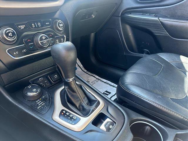 Used 2016 Jeep Cherokee Limited AWD/4WD image 12