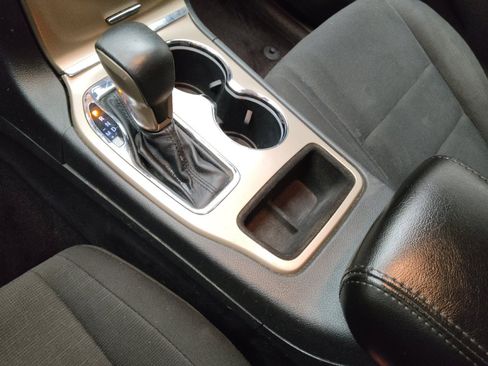 Used 2016 Jeep Grand Cherokee Laredo w/ Quick Order Package 23E image 26