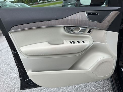 Certified 2023 Volvo XC90 B6 Plus w/ Protection Package Premier AWD/4WD image 13