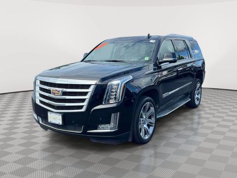 Used 2016 Cadillac Escalade Luxury AWD/4WD image 3