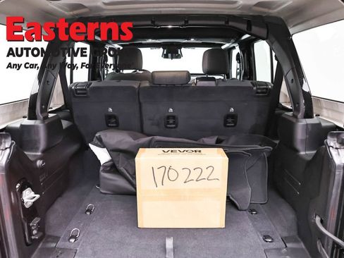 Used 2025 Jeep Wrangler Unlimited Sahara AWD/4WD image 9