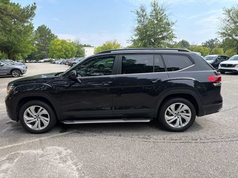 Used 2023 Volkswagen Atlas SE AWD/4WD image 2