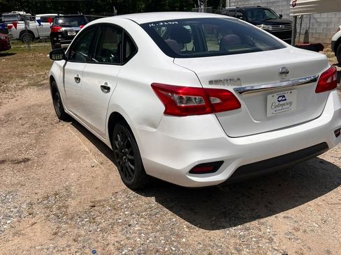 Used 2016 Nissan Sentra S FWD image 4