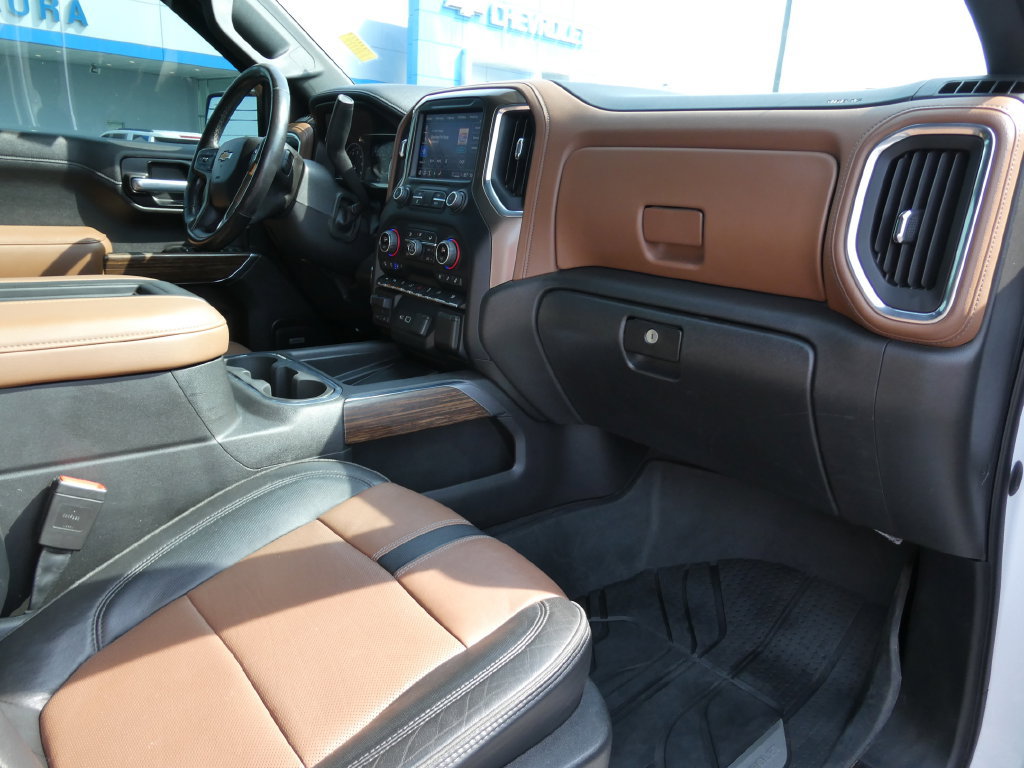 Used 2021 Chevrolet Silverado 1500 High Country w/ Technology Package AWD/4WD image 14