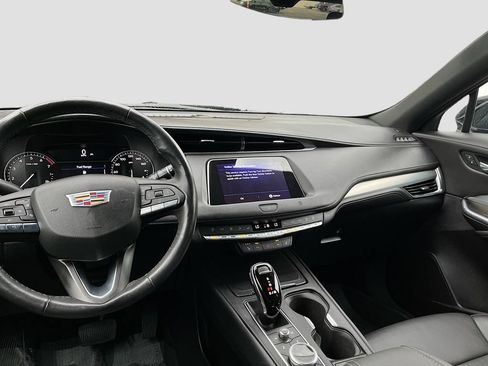 Used 2020 Cadillac XT4 Premium Luxury w/ Cold Weather Package AWD/4WD image 25