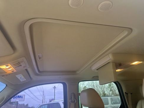 Used 2014 Cadillac Escalade Premium image 17