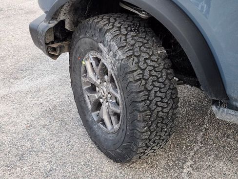 New 2025 Ford Bronco Badlands image 32