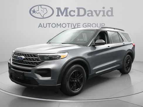 Used 2021 Ford Explorer XLT RWD image 1