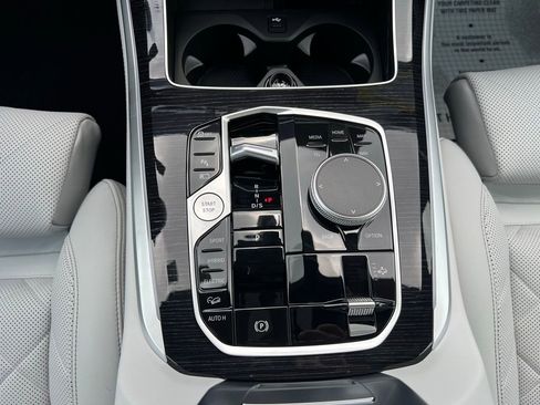 Certified 2025 BMW X5 xDrive50e w/ M Sport Package image 15