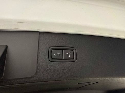 Used 2021 Porsche Cayenne AWD/4WD image 11