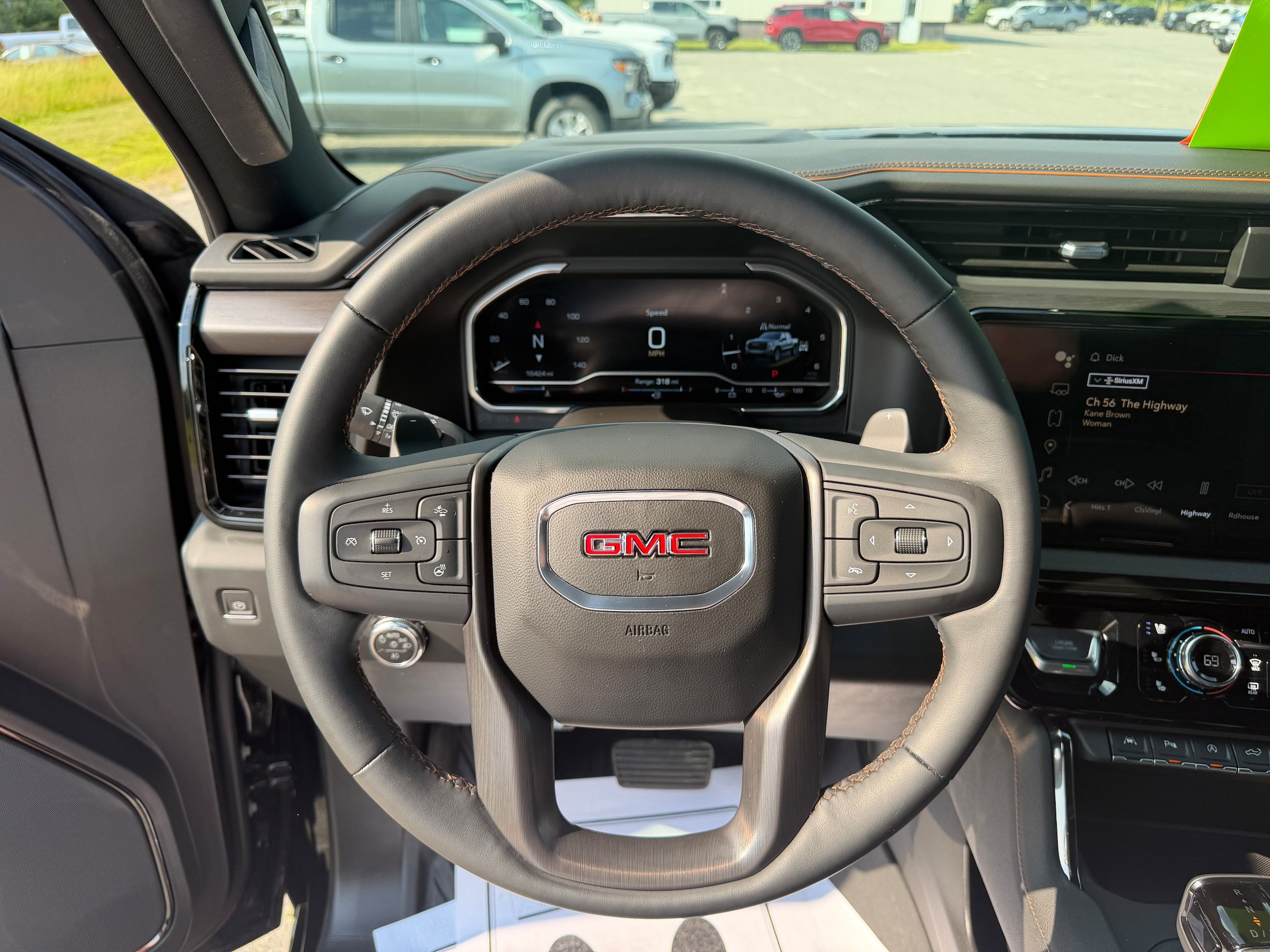 Used 2023 GMC Sierra 1500 AT4 w/ Technology Package AWD/4WD image 13