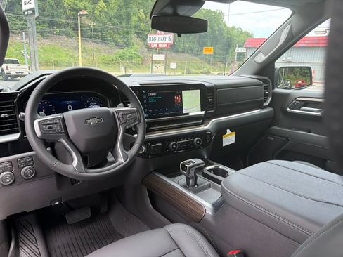 New 2026 Chevrolet Silverado 1500 LT Trail Boss w/ LT Trail Boss Premium Package AWD/4WD image 16