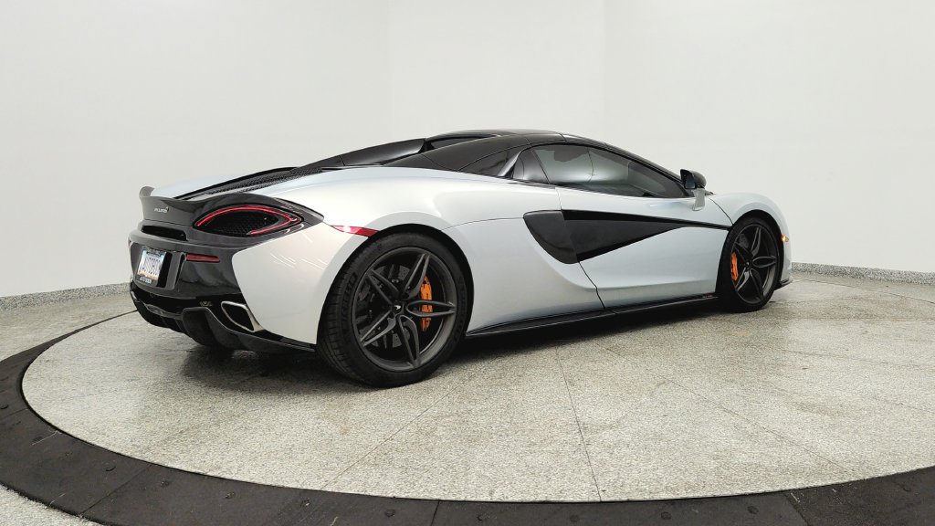 Used 2019 McLaren 570S Spider RWD image 5
