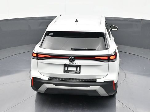 Used 2026 Volkswagen Tiguan S FWD image 15
