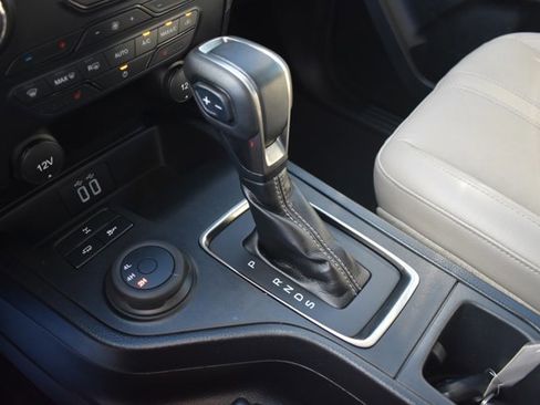 Used 2023 Ford Ranger Lariat w/ Trailer Tow Package image 26