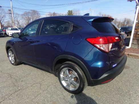 Used 2017 Honda HR-V EX image 9