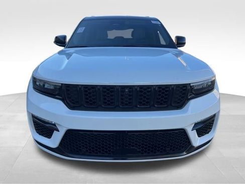 Used 2022 Jeep Grand Cherokee Summit w/ Luxury Tech Group V image 2