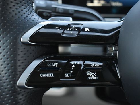 Used 2025 Mercedes-Benz GLS 450 4MATIC image 22