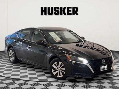 Used 2023 Nissan Altima 2.5 S FWD image 1