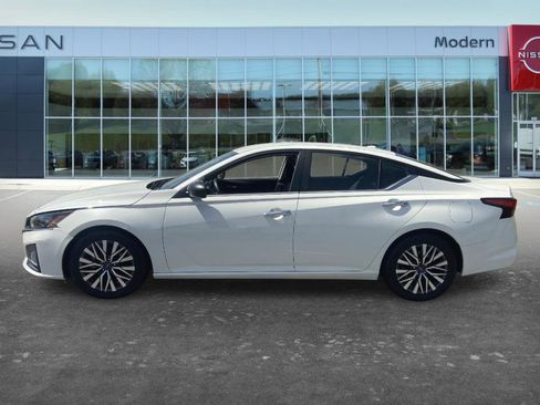 Certified 2024 Nissan Altima 2.5 SV FWD image 11