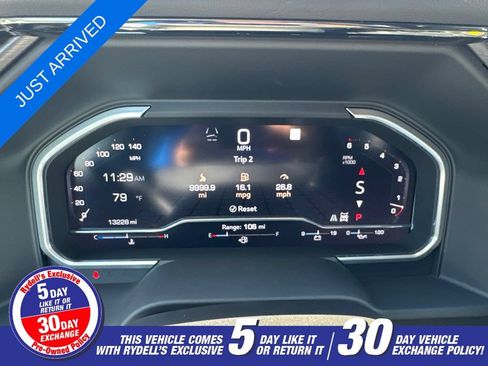 Used 2023 GMC Sierra 1500 AT4 w/ Technology Package AWD/4WD image 17