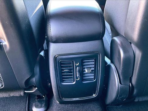 Certified 2021 Jeep Grand Cherokee Laredo image 15