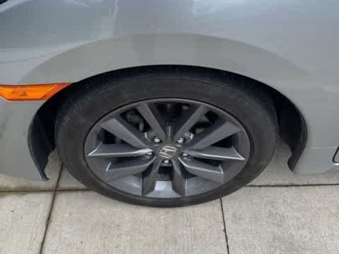 Used 2019 Honda Civic EX image 9