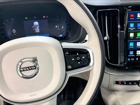 Certified 2024 Volvo XC60 B5 Ultimate w/ Climate Package image 24