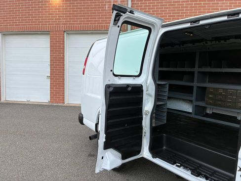 Used 2016 GMC Savana 2500 RWD image 14