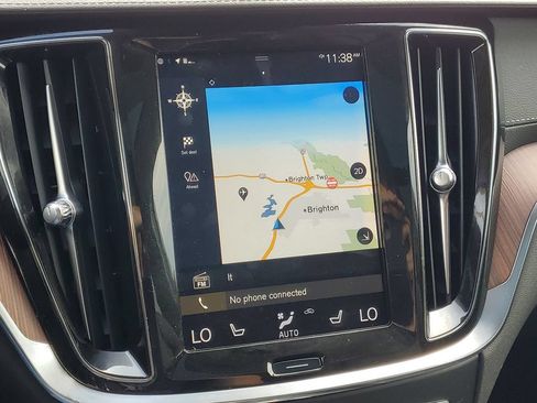 Used 2020 Volvo V60 T5 Cross Country AWD/4WD image 29