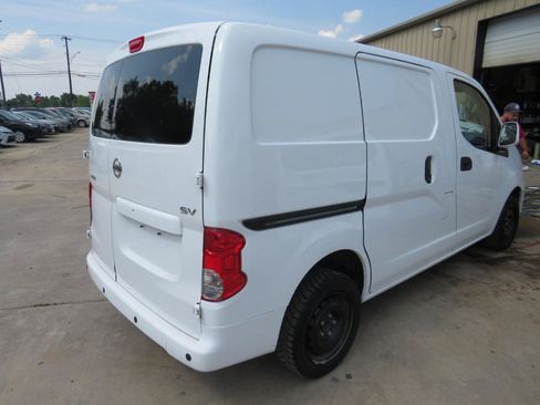 Used 2019 Nissan NV200 SV w/ Navigation Package FWD image 4
