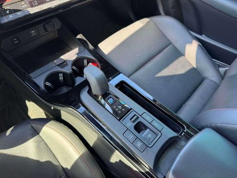 Used 2023 Toyota Prius Prime FWD image 33