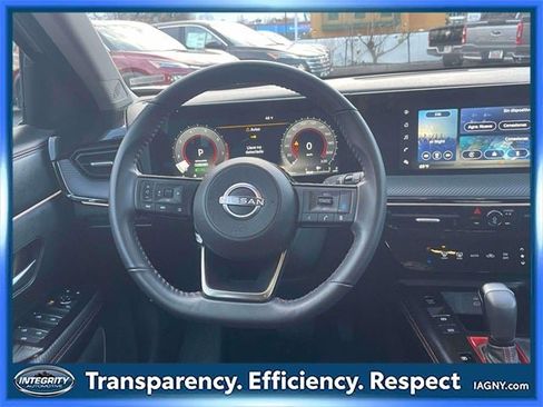 Certified 2025 Nissan Kicks SR image 15