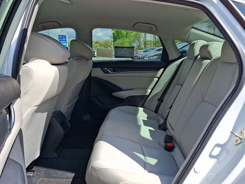 Used 2019 Honda Accord LX image 10